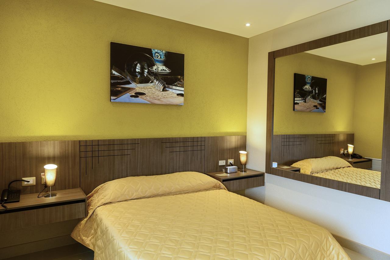 Np Hotel Y Suites Guayaquil Ngoại thất bức ảnh
