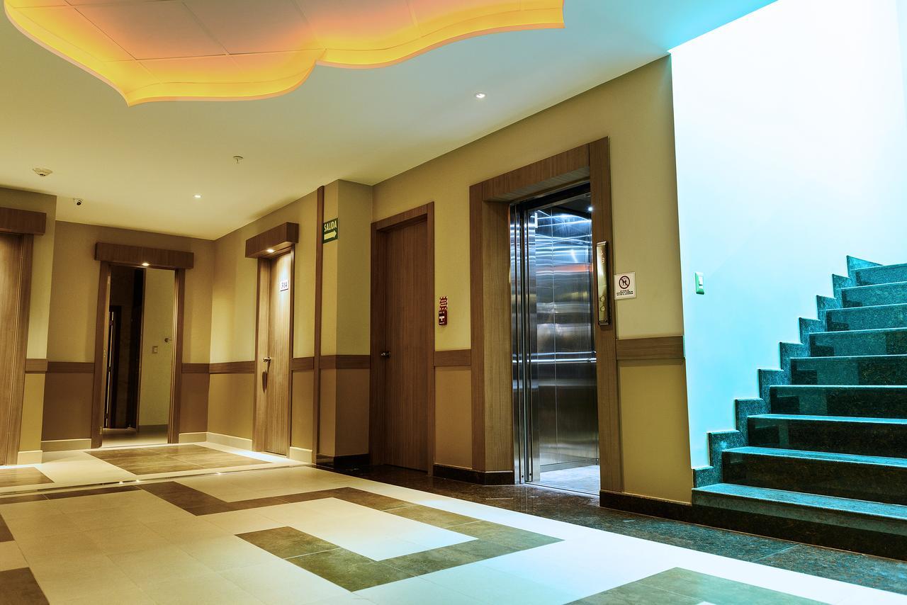 Np Hotel Y Suites Guayaquil Ngoại thất bức ảnh