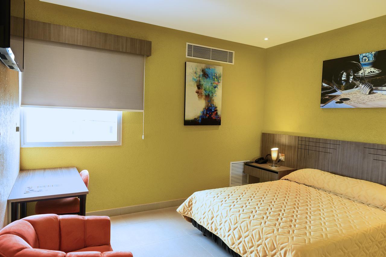 Np Hotel Y Suites Guayaquil Ngoại thất bức ảnh
