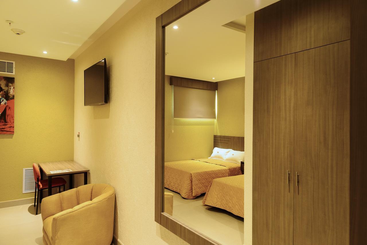 Np Hotel Y Suites Guayaquil Ngoại thất bức ảnh